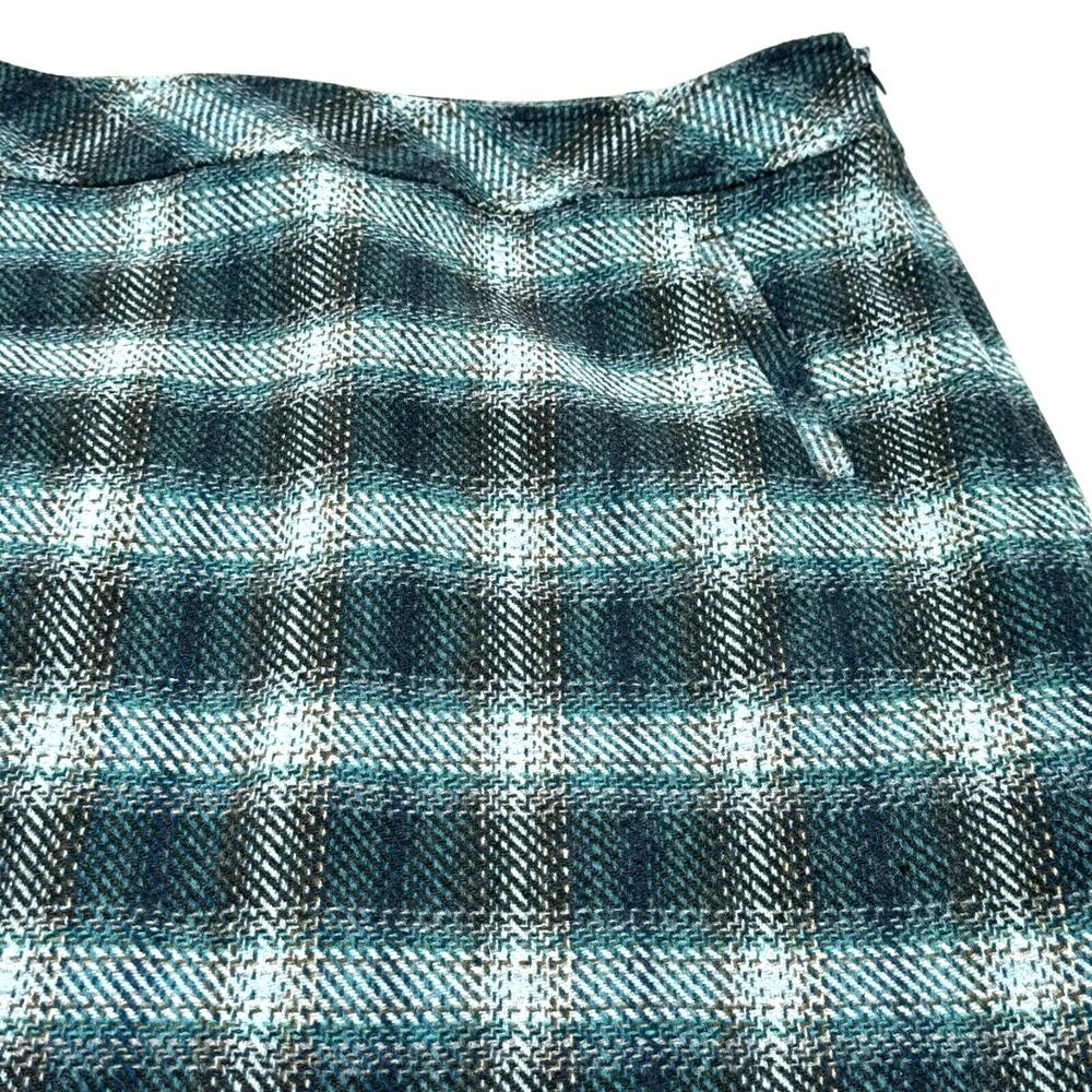 TALBOTS Women's 12 Blue Plaid Wool Skirt Pockets Lined Side Zip Preppy‎ Academic